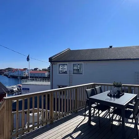 Fiskekrogen Rorbuer Nyaraló Henningsvær