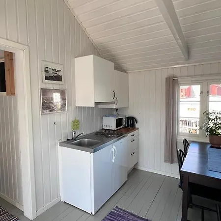 Semesterbostad Fiskekrogen Rorbuer Henningsvær