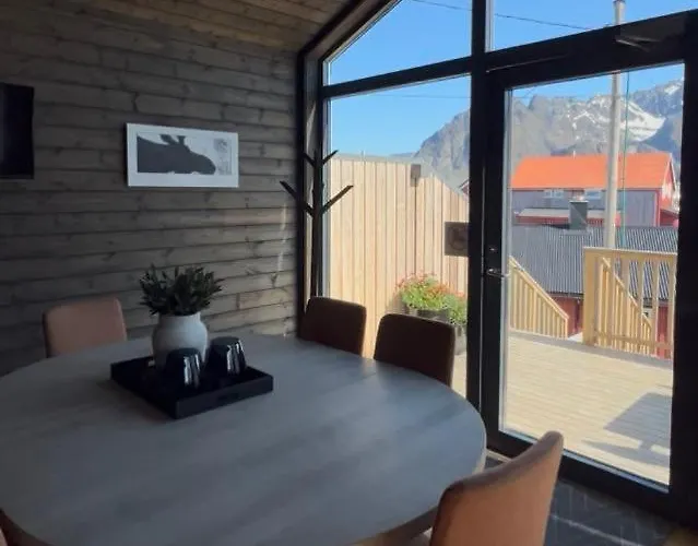 Fiskekrogen Rorbuer * Henningsvaer